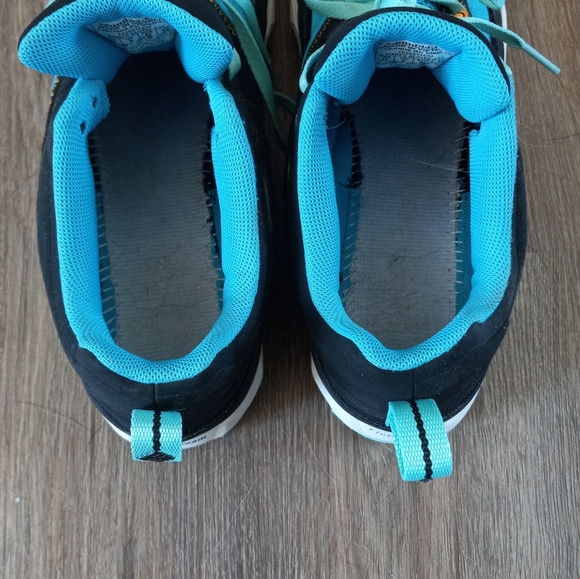 Columbia Shoes - Picture 5 of 11